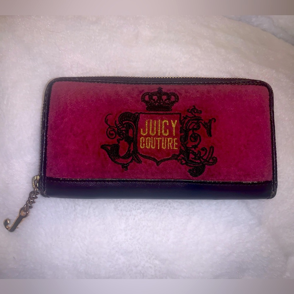 Juicy Couture purple velour wallet 💜